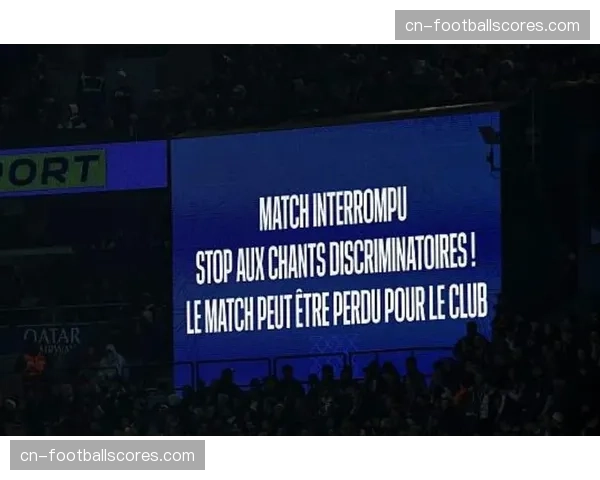 多名球迷因在尼斯对阵马赛比赛中投掷烟雾弹被警方拘留