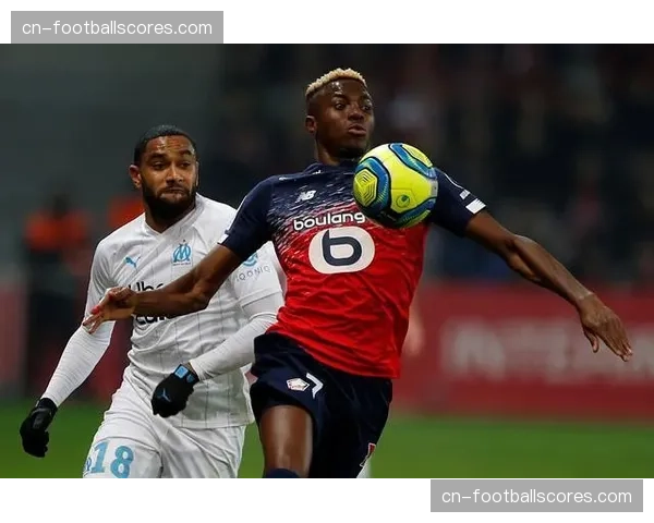 英国媒体称，切尔西已将里尔中卫约罗列为夏季引援头号目标